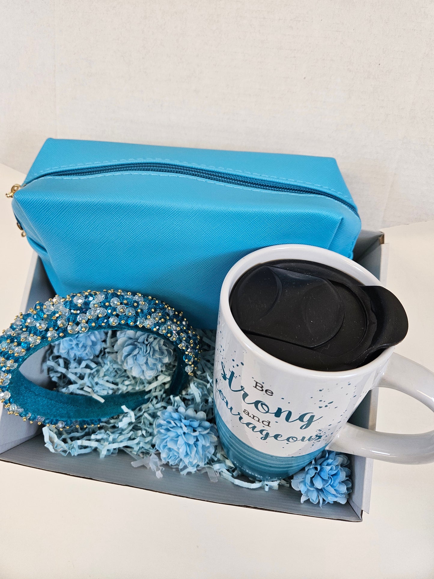 Giftbox de 3 artículos (Taza+ Diadema+bolsa grande de cosméticos para personalizar con nombre)