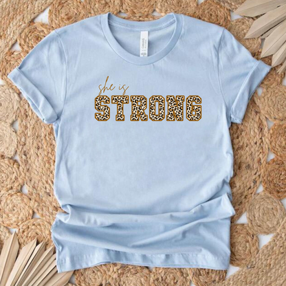 "She is Strong" T-shirt Leopardo manga corta. Animal Print