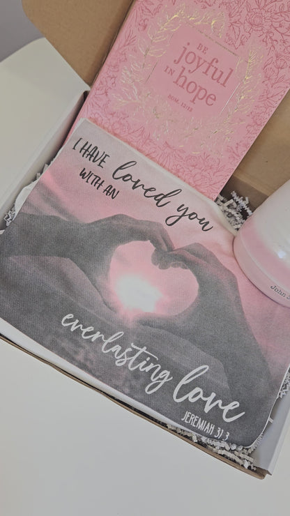 Giftbox (Taza + Libreta + Tshirt con mensaje Cristiano) incluye hermoso empaque y dedicatoria