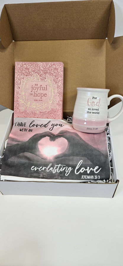 Giftbox (Taza + Libreta + Tshirt con mensaje Cristiano) incluye hermoso empaque y dedicatoria