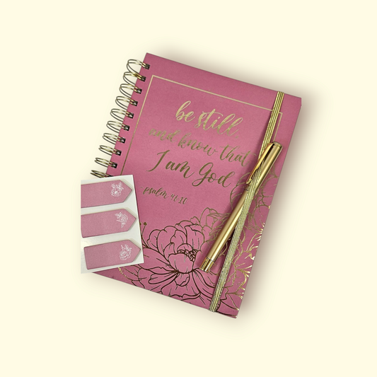 Agenda en inglés "Estad Quietos y reconoce que Yo soy Dios " incluye sticky notes y lapicero